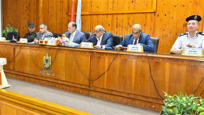 محافظ أسيوط يعلن تخصيص أراض لإنشاء 4 مدارس