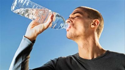 8 أسباب رئيسية للإصابة بالجفاف في الصيف