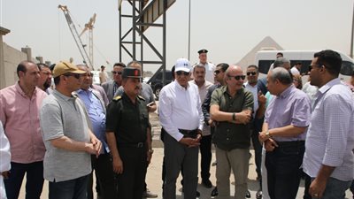 محافظ الجيزة يتفقد نسب تنفيذ أعمال التطوير بمحيط المتحف المصرى الكبير (صور)