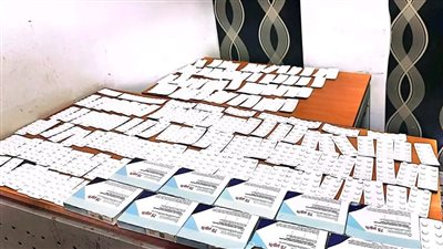 جمارك مطار الغردقة تحبط محاولة تهريب لواصق الأفيون المخدرة