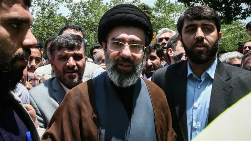 مجبتي خامئني، فيتو