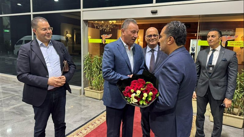 الخطيب يستقبل بعثة