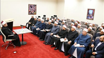 وزير الأوقاف يؤكد على التعامل بحسم مع أي مخالفة لتعليمات خطبة الجمعة