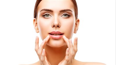 وصفات طبيعية لتفتيح منطقة ما حول الفم