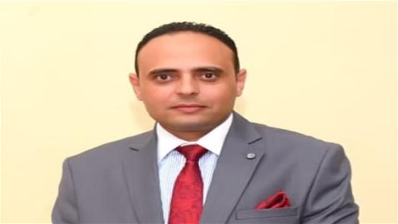 الدكتور سيد خضر الخبير