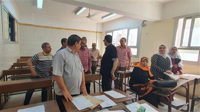 وكيل تعليم الغربية يتفقد مقار أعمال التقدير لكراسات الإجابة لطلاب الشهادة الإعدادية 
