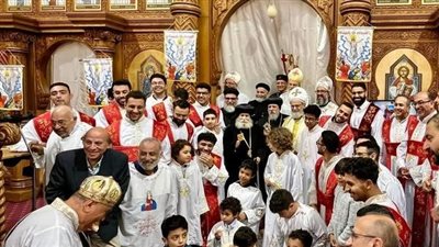 الأنبا دانييل يمنح كاهنا درجة القمصية بإيبارشية سيدني 