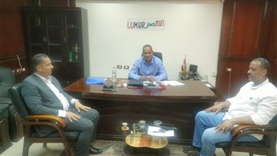 رئيس مدينة إسنا: تقديم كافة أنواع الدعم لتنفيذ مشروع تطوير مدخل قرية الدير