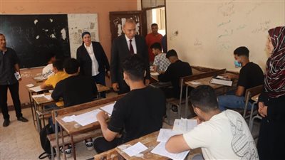 محافظ القليوبية يتفقد لجان الدبلومات الفنية بمدينة بنها (صور) 
