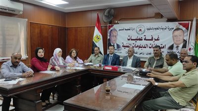 وكيل التعليم بالدقهلية يتابع امتحانات الدبلومات الفنية من غرفة العمليات المركزية