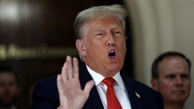 واشنطن بوست تكشف تفاصيل تهديدات ترامب بشأن استعداده لقصف موسكو وبكين