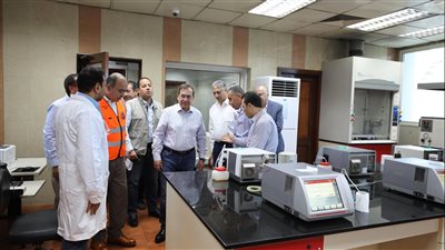 وزير البترول يتفقد المنطقة الجغرافية البترولية بمسطرد