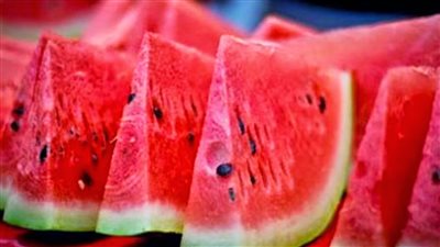 فوائد البطيخ، يحسن مزاجك ويضبط ضغطك