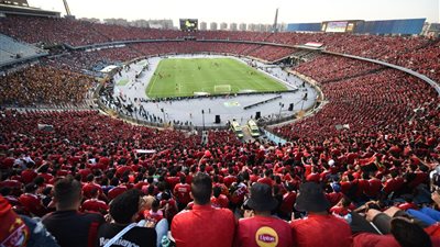 إستاد القاهرة كامل العدد قبل مباراة الأهلي والترجي (صور)