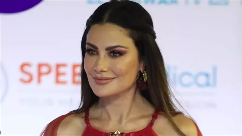 صبا مبارك تحتفل بعيد