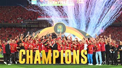 نسر الأهلي يسيطر على سماء القارة السمراء، المارد الأحمر يفوز على الترجي ويتوج بدوري أبطال إفريقيا للمرة الـ 12 بتاريخه، ويضرب موعدا مع الزمالك في السوبر الإفريقي 