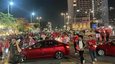 بعد الفوز بكأس أفريقيا، جماهير الأهلي: بحلم بيك أنا بحلم بيك يوم السوبر مستنيك (فيديو وصور) 