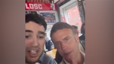 مشجع كروي يفاجئ ماكرون بسؤال عن غزة في نهائي كأس فرنسا، شاهد الرد