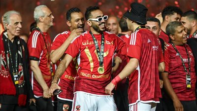 شاهد، وصلة رقص بين إمام عاشور وكهربا على أنغام سطلانة