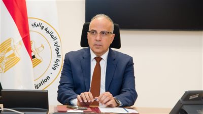 الري: متابعة دائمة لمناسيب وتصرفات المياه بالترع 