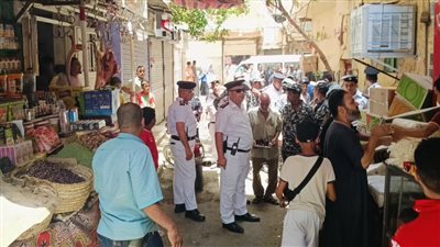 شن حملات مكبرة لإزالة التعديات والمخالفات في العبور