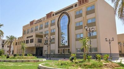 قافلة طبية مجانية لجامعة الوادي الجديد بواحة الخارجة