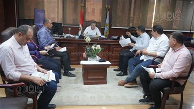 محافظ الغربية يعقد اجتماعا لتذليل معوقات انتهاء مشروعات المحلة الكبرى