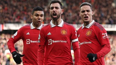 نجم مانشستر يونايتد يعترف لأصدقائه باقتراب انتقاله إلى الدوري السعودي