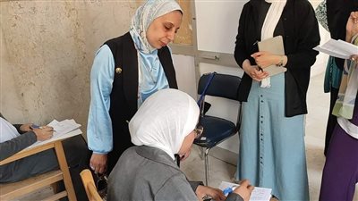 وكيل صحة الإسماعيلية تتابع سير الامتحانات بمدرسة تمريض المستقبل (صور)