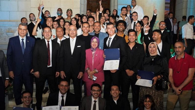 جامعة عين شمس، فيتو