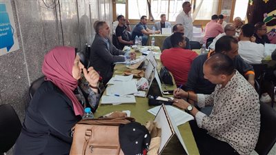 وكيل تعليم الغربية يتفقد أعمال التقدير لكراسات الإجابة لطلاب الشهادة الإعدادية