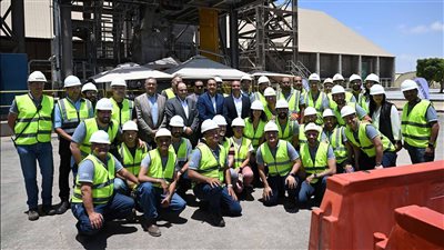 مدبولي يؤكد أهمية جذب الاستثمارات المحلية والأجنبية للعمل في صناعة الزيوت