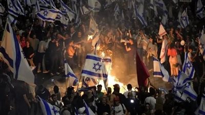 عائلات الأسرى يقاطعون كلمة نتنياهو في الكنيست بالهتاف ضده 