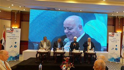 دقيقة حداد في بداية مؤتمر الهيئة الإنجيلية بالإسكندرية 