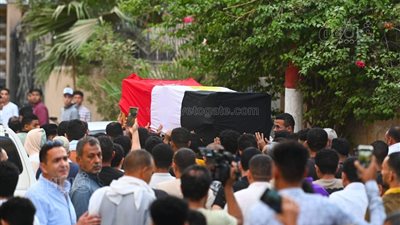 أول صور لجنازة شهيد رفح عبد الله رمضان بمسقط رأسه في الفيوم 