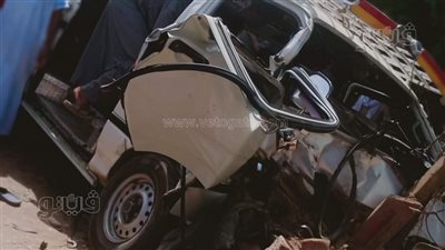 إصابة 12 شخصا بحادث اصطدام ميكروباص بسيارة في الأقصر (صور)