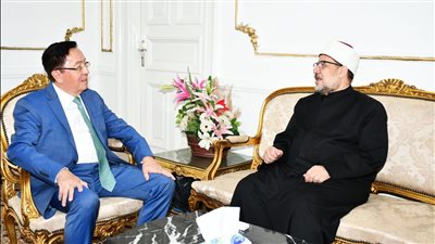 وزير الأوقاف يستقبل سفير كازاخستان بالقاهرة لبحث التعاون المشترك