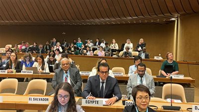 خالد عبد الغفار يؤكد ضرورة تسريع وتيرة العمل للنهوض بصحة سكان إقليم شرق المتوسط