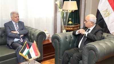 وزير التعليم العالي الفلسطيني يشيد بالدعم المصري لبلاده
