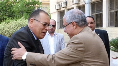 محافظ الشرقية يُشارك في اجتماع مجلس جامعة الزقازيق