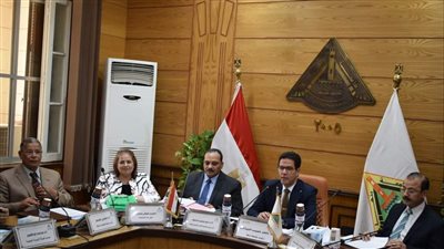 رئيس جامعة بنها: تأهيل الطلاب والخريجين لسوق العمل ووظائف المستقبل
