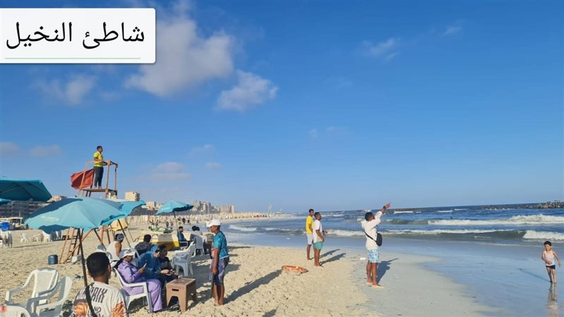 إقبال متوسط على شواطئ