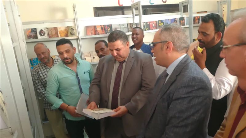 افتتاح معرض الكتاب