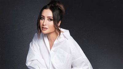 لطيفة تنتهي من تسجيل أغاني ألبوم مفيش ممنوع 