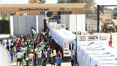 مصدر رفيع المستوى: مصر تستعد لإدخال مساعدات كبيرة إلى قطاع غزة