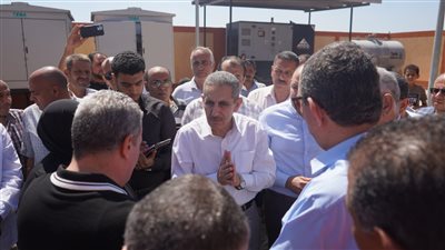 محافظ الغربية يكلف بتذليل معوقات تشغيل محطات الصرف الصحى بسمنود (صور)