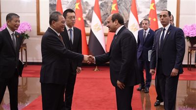  تفاصيل مباحثات السيسي ورئيس مجلس الدولة الصيني (صور)