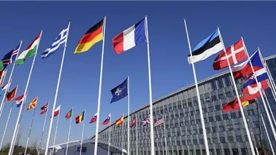 مواجهة ترامب وحلف الناتو.. تهديدات قد تعيد تشكيل الأمن العالمي.. الرئيس الأمريكي يضغط للحصول على تمويلات مقابل الدفاع عن الأعضاء