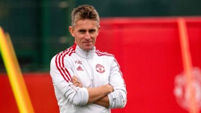 إيبسويتش تاون يجدد عقد مدربه بعد الصعود للدوري الإنجليزي 