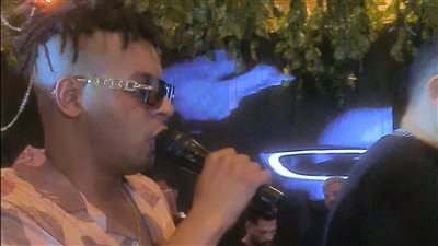 أوكا يشعل حفل زفاف يوسف أسامة نبيه (صور)